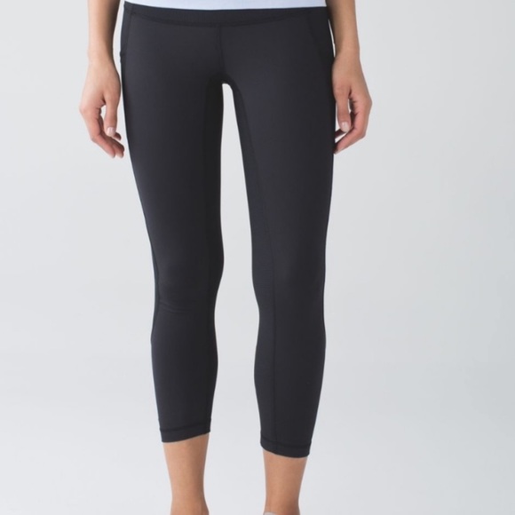 Lululemon Seek The Heat Crop Black size 6 - Picture 2 of 8